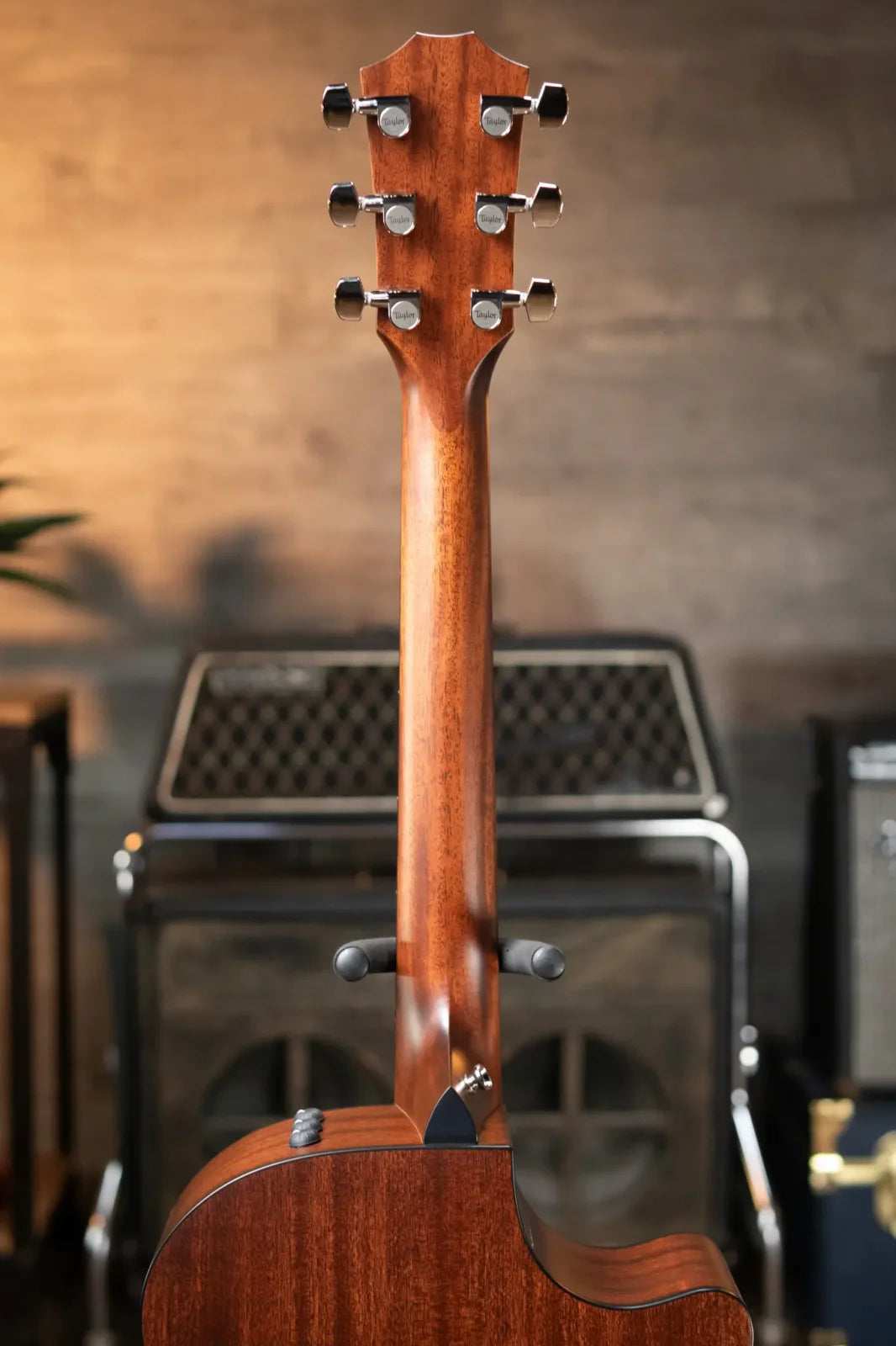 Taylor 314ce Left-Handed Grand Auditorium Acoustic/Electric with Deluxe Hardshell Case