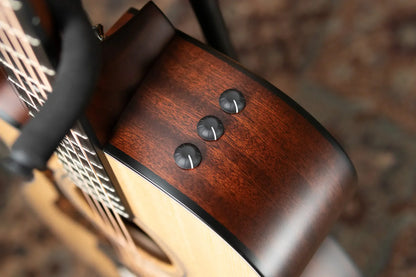 Taylor 314ce Left-Handed Grand Auditorium Acoustic/Electric with Deluxe Hardshell Case
