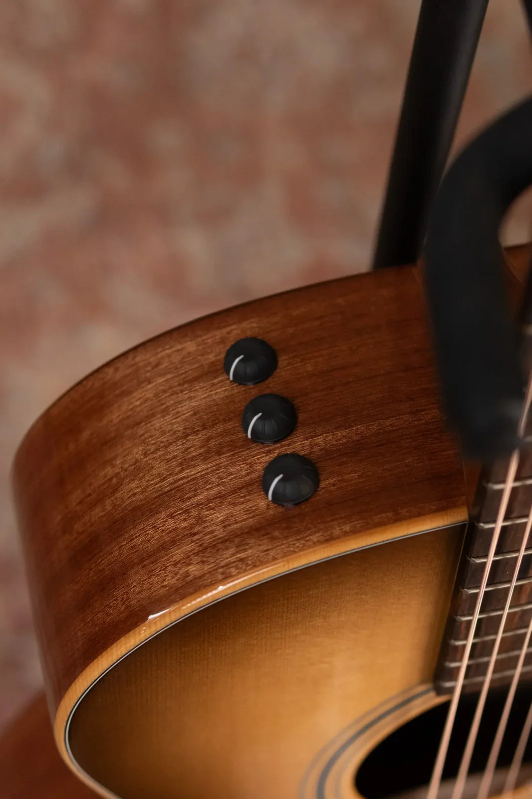 Taylor 314ce Studio Special Edition Grand Auditorium Acoustic/Electric Guitar - Shaded Edgeburst with Gig Bag