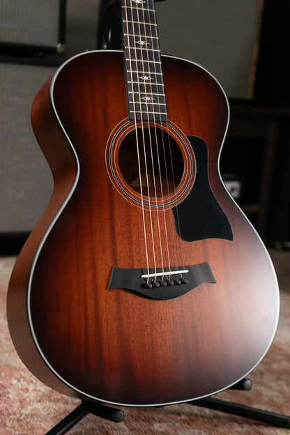 Taylor 322e 12-Fret Grand Concert Acoustic/Electric Guitar with Hardshell Case