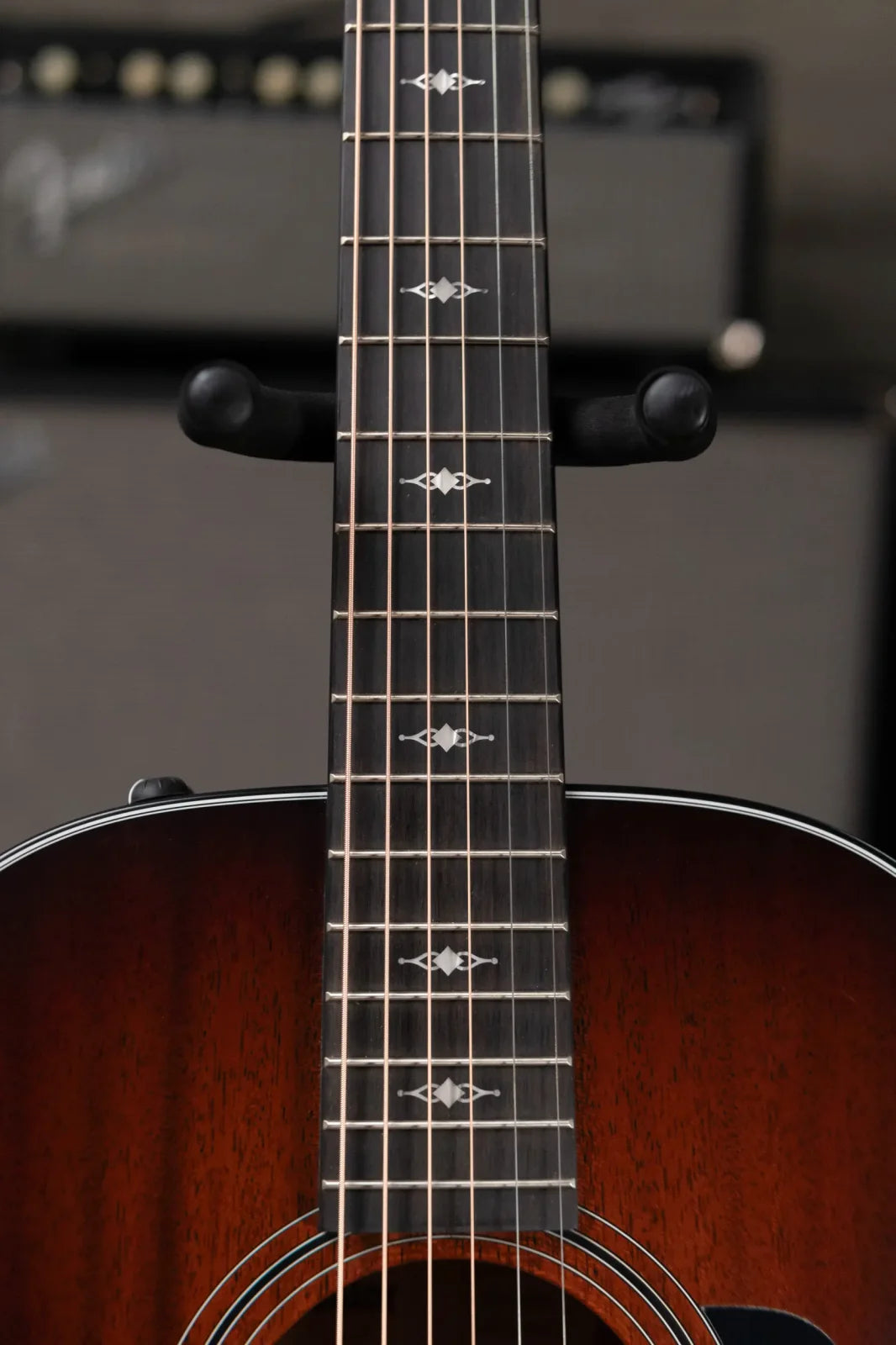 Taylor 322e 12-Fret Grand Concert Acoustic/Electric Guitar with Hardshell Case