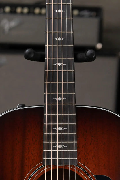 Taylor 322e 12-Fret Grand Concert Acoustic/Electric Guitar with Hardshell Case