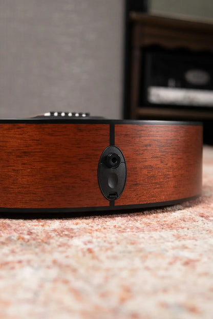 Taylor 322e 12-Fret Grand Concert Acoustic/Electric Guitar with Hardshell Case