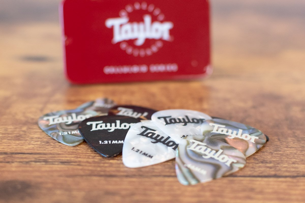 new Taylor Celluloid Pick Tin haggertys 3