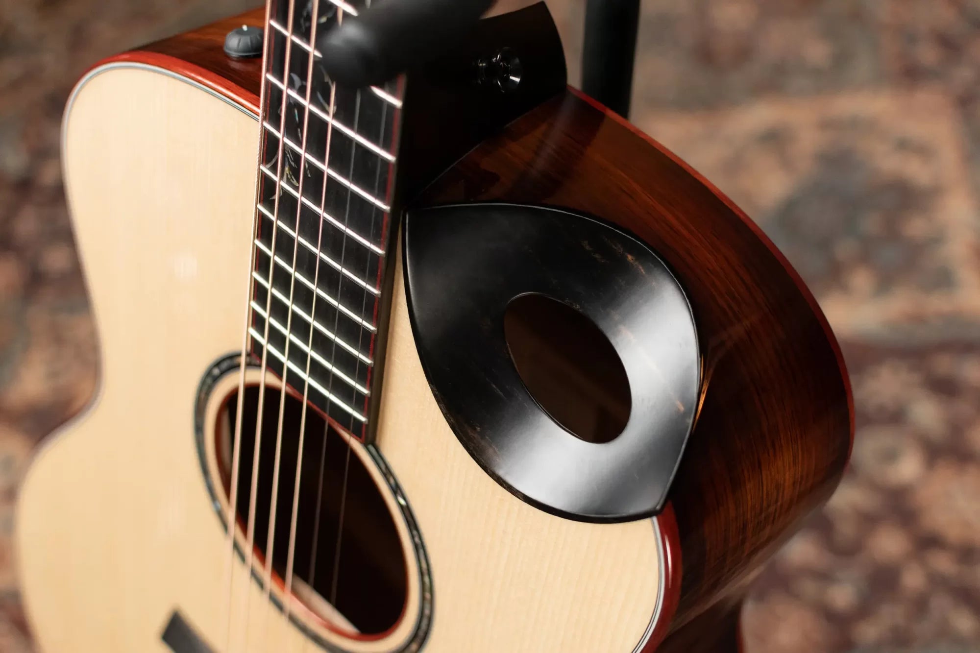 (Waiting on replacement Case 7/26/25 - CH) Taylor ‘24 Catch Custom C16ce B4025 Grand Symphony Honduran Rosewood/Lutz Spruce Grand Symphony Acoustic/Electric Guitar with Hardshell Case