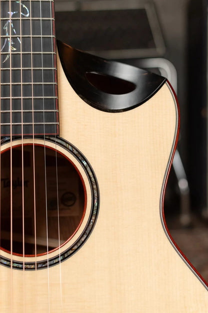 Taylor ‘24 Catch Custom C16ce B4025 Grand Symphony Honduran Rosewood/Lutz Spruce Grand Symphony Acoustic/Electric Guitar with Hardshell Case