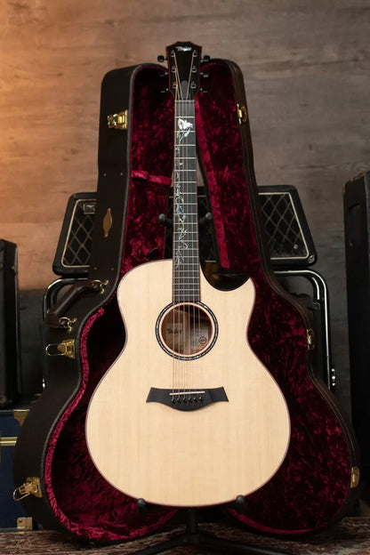 (Waiting on replacement Case 7/26/25 - CH) Taylor ‘24 Catch Custom C16ce B4025 Grand Symphony Honduran Rosewood/Lutz Spruce Grand Symphony Acoustic/Electric Guitar with Hardshell Case