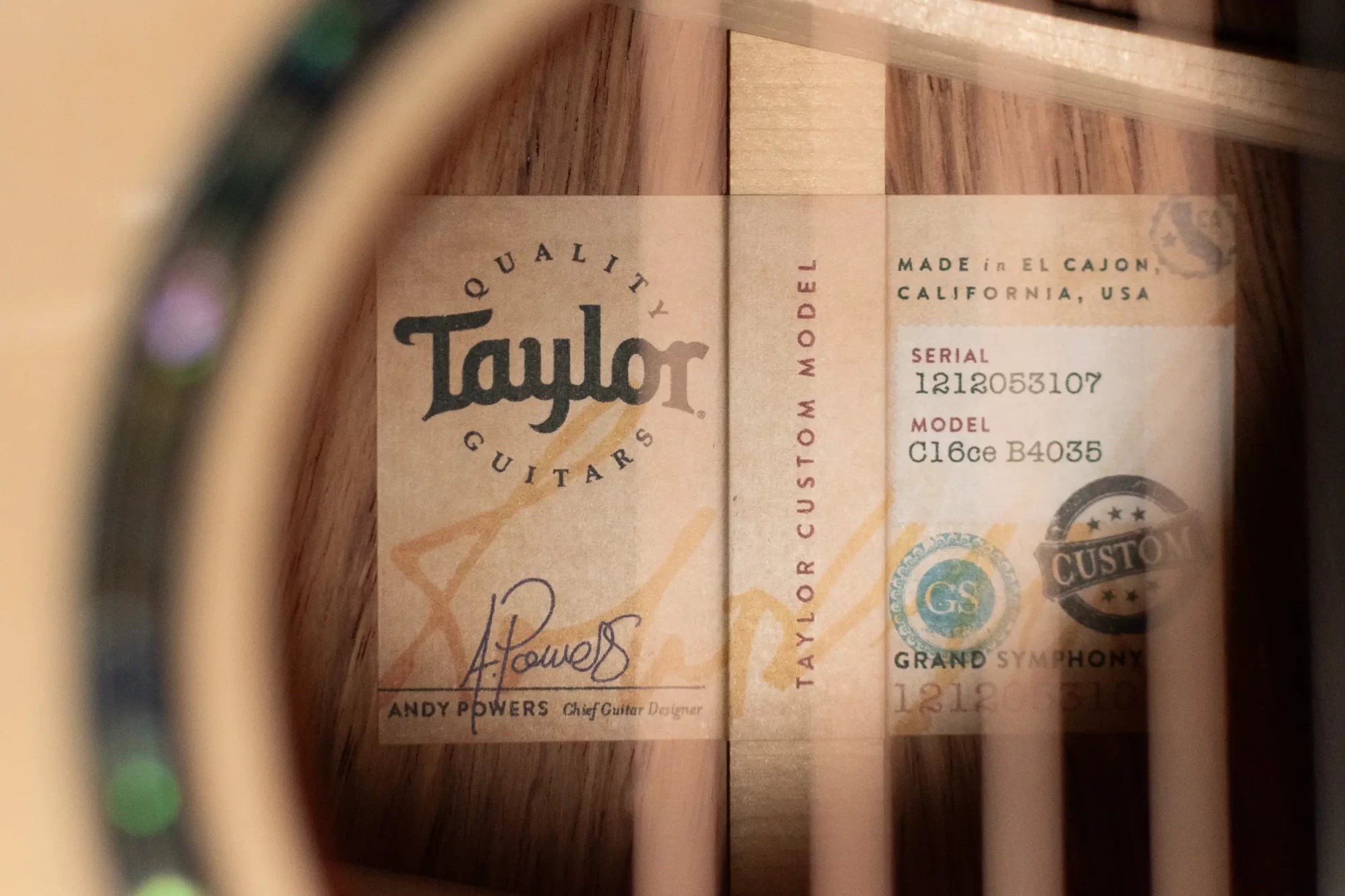 Taylor ‘24 Catch Custom C16ce B4025 Grand Symphony Honduran Rosewood/Lutz Spruce Grand Symphony Acoustic/Electric Guitar with Hardshell Case