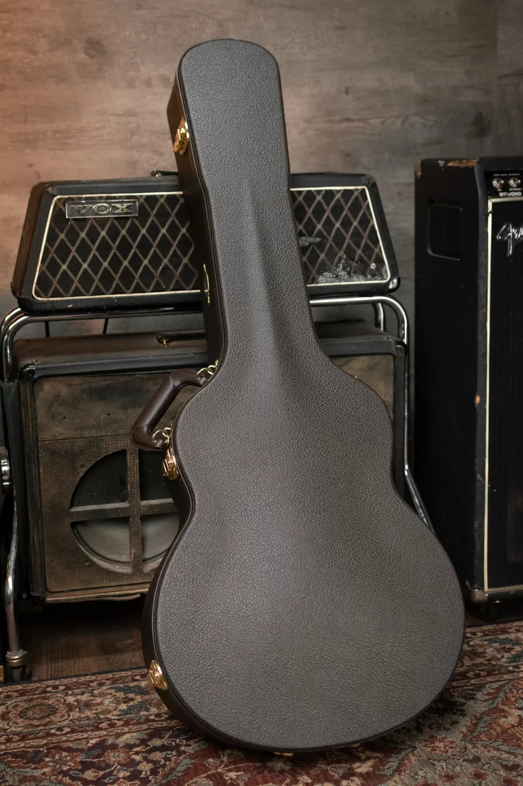 (Waiting on replacement Case 7/26/25 - CH) Taylor ‘24 Catch Custom C16ce B4025 Grand Symphony Honduran Rosewood/Lutz Spruce Grand Symphony Acoustic/Electric Guitar with Hardshell Case