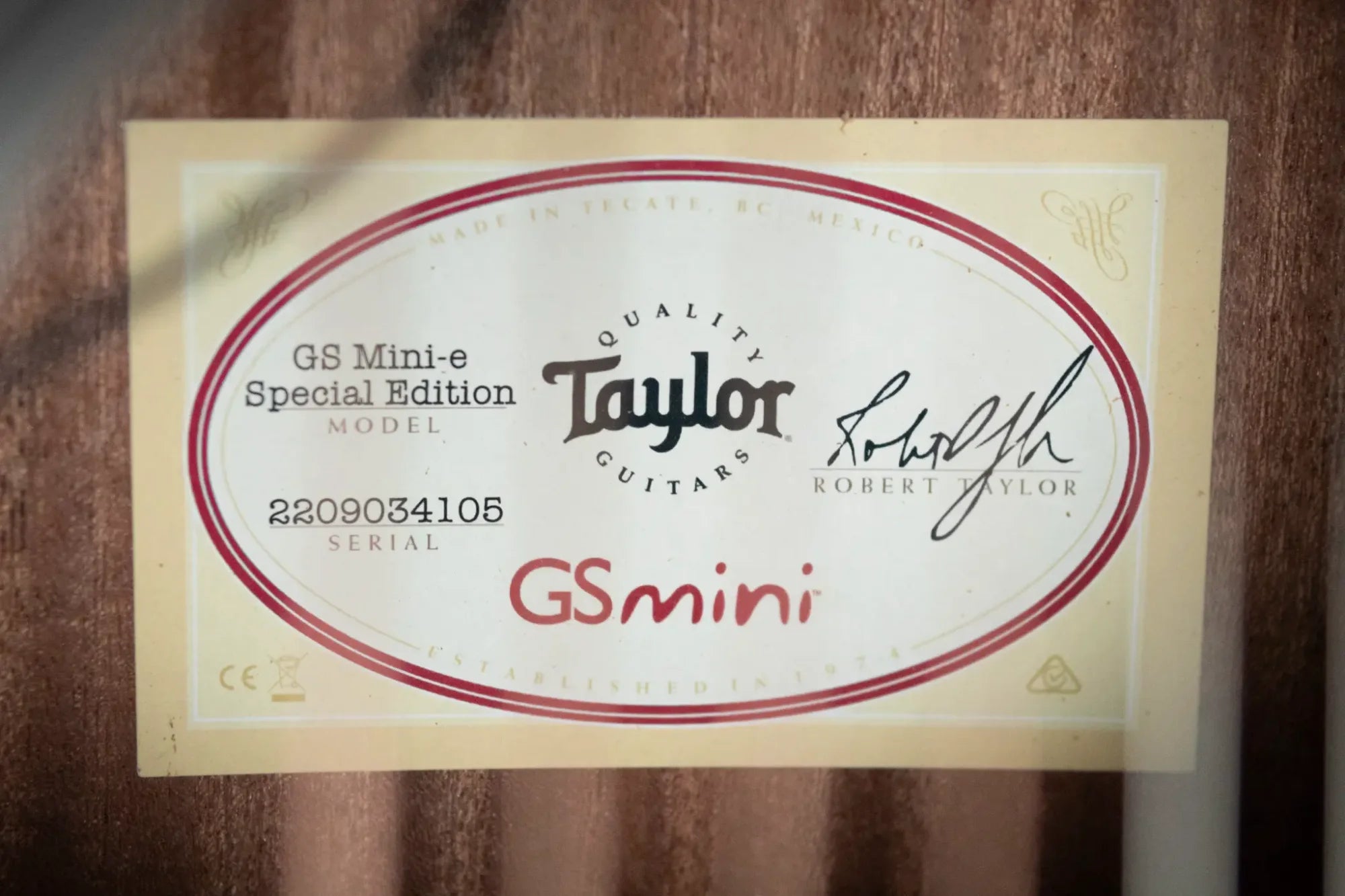 Taylor GS Mini-e Special Edition Acoustic/Electric - Transparent White with GS Mini Bag