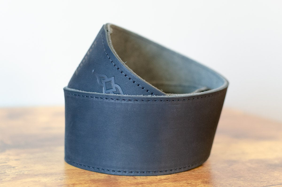 Taylor Gemstone 2.5" Sanded Leather Guitar Strap, Black Sanded Suede