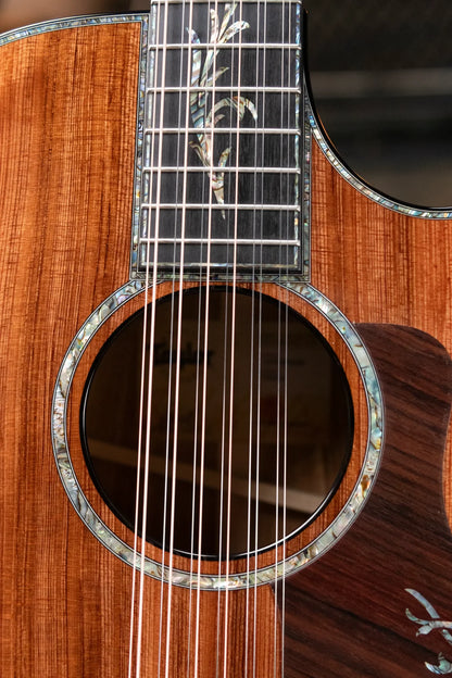 Taylor PS52ce Presentation Series 12-String Grand Concert Acoustic/Electric with Hardshell Case