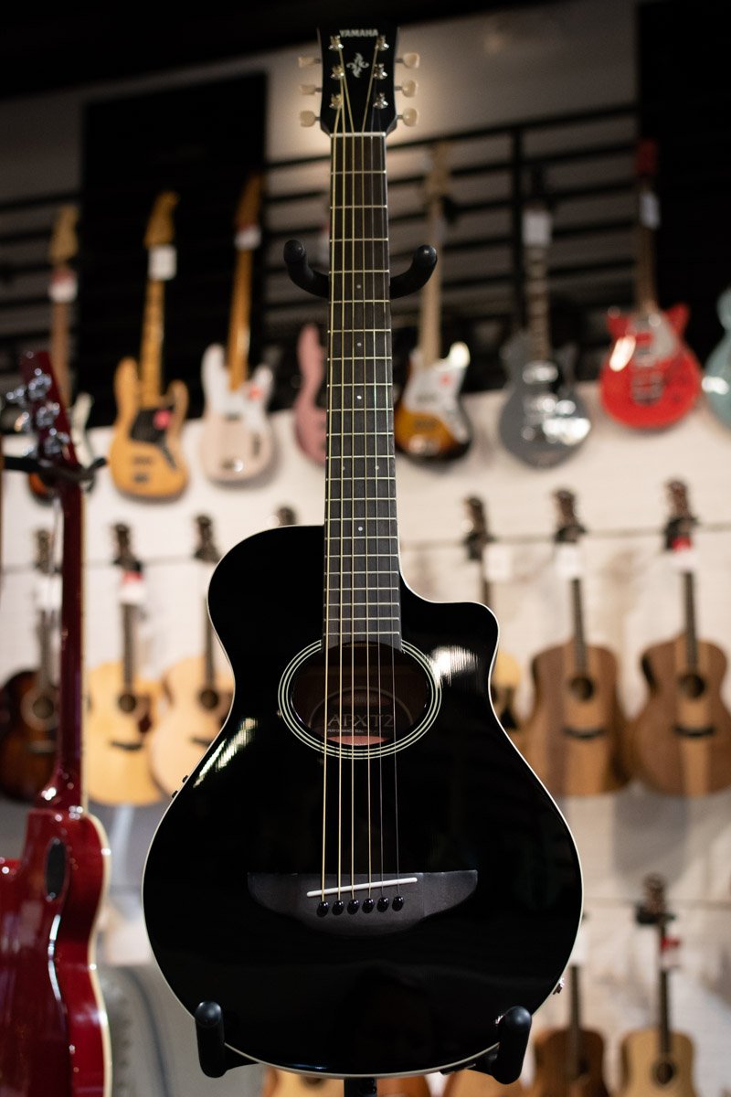 Yamaha APXT2 3/4-Size Thin-Line Cutaway Acoustic/Electric Guitar - Black with Gig Bag