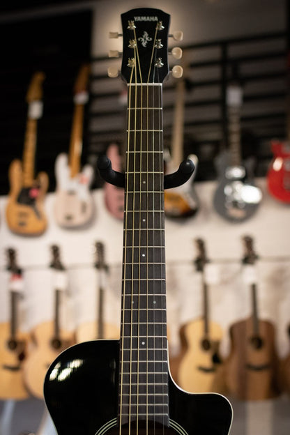 Yamaha APXT2 3/4-Size Thin-Line Cutaway Acoustic/Electric Guitar - Black with Gig Bag
