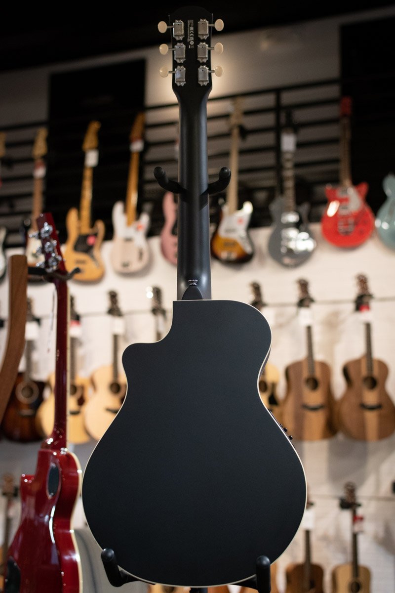 Yamaha APXT2 3/4-Size Thin-Line Cutaway Acoustic/Electric Guitar - Black with Gig Bag