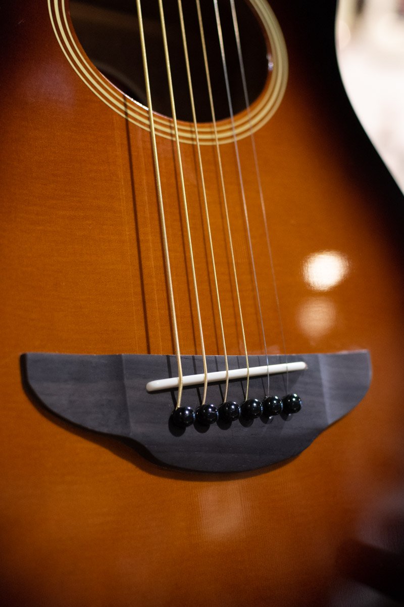 Yamaha APXT2 3/4-Size Thin-Line Cutaway Acoustic/Electric Guitar - Old Violin Sunburst with Gig Bag