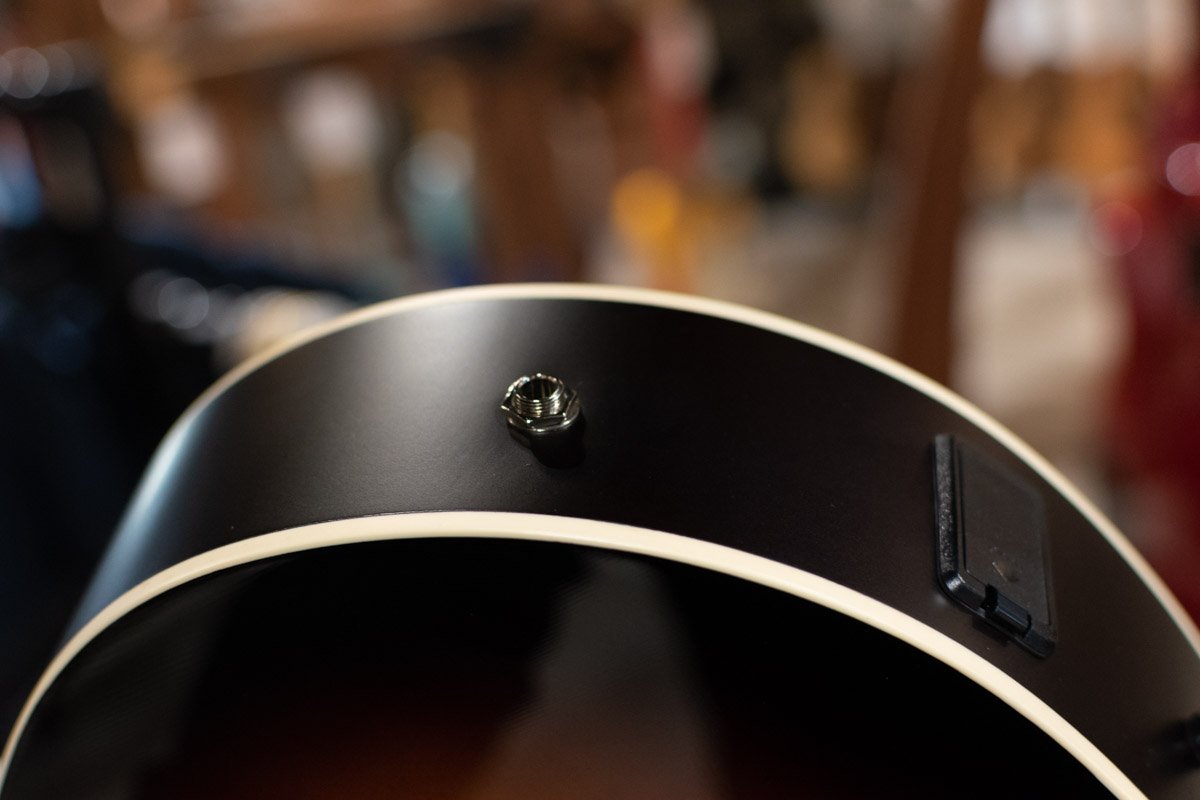 Yamaha APXT2 3/4-Size Thin-Line Cutaway Acoustic/Electric Guitar - Old Violin Sunburst with Gig Bag