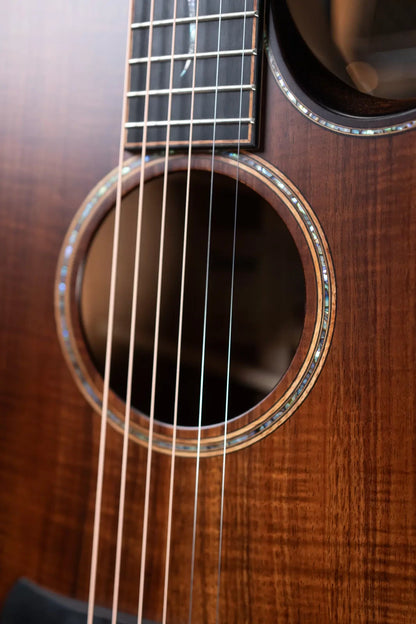 Taylor Builder's Edition K24ce Grand Auditorium Acoustic/Electric Guitar with Deluxe Hardshell Case