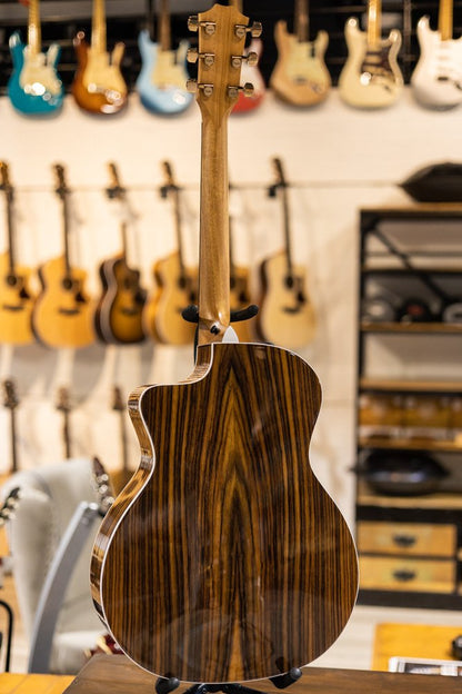 Taylor 214ce -SB DLX Acoustic/Electric Guitar with Deluxe Hardshell Case - Used Floor Model