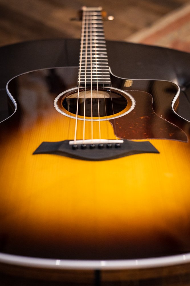 Taylor 214ce -SB DLX Acoustic/Electric Guitar with Deluxe Hardshell Case - Used Floor Model