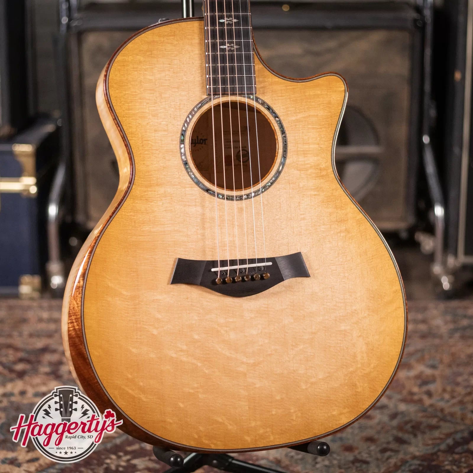 Taylor Custom Shop Grand Auditorium Bearclaw Spruce/Flame Maple Acoustic/Electric Guitar with Hardshell Case