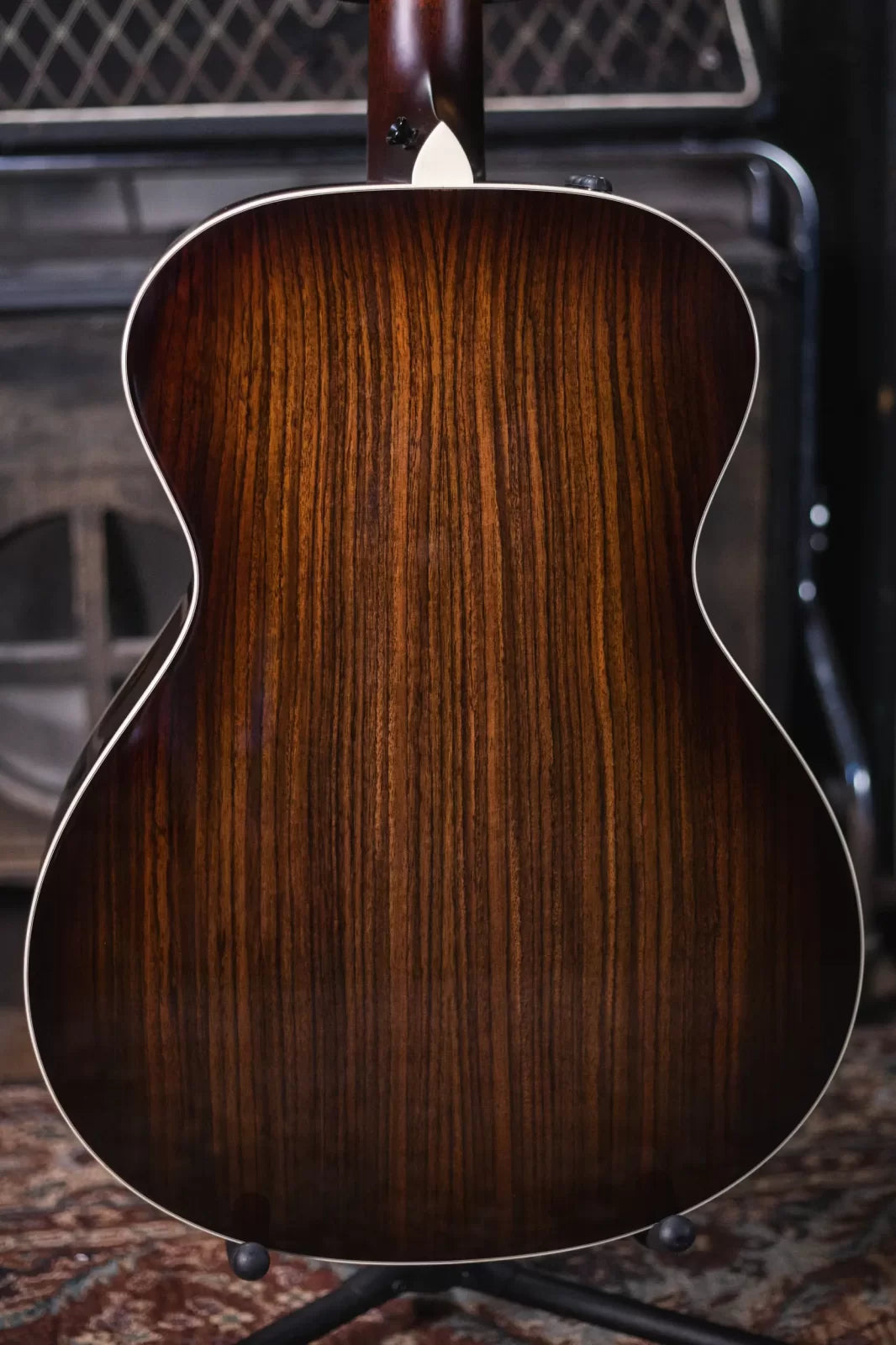 Taylor ‘23 Catch Custom C22e #25 Grand Concert Acoustic/Electric Guitar & Circa 74 Amplifier Combo