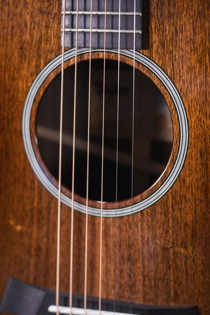 Taylor ‘23 Catch Custom C22e #25 Grand Concert Acoustic/Electric Guitar & Circa 74 Amplifier Combo