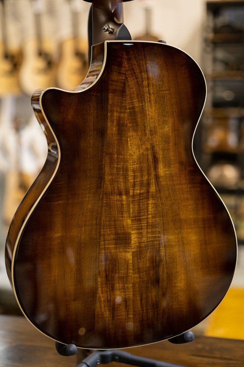 Taylor K22ce 12-Fret Grand Concert Acoustic/Electric Guitar - Deluxe Hardshell Case