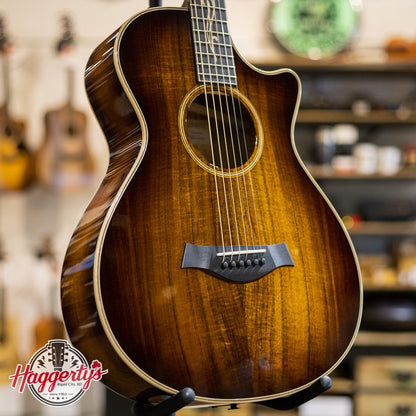 Taylor K22ce 12-Fret Grand Concert Acoustic/Electric Guitar - Deluxe Hardshell Case