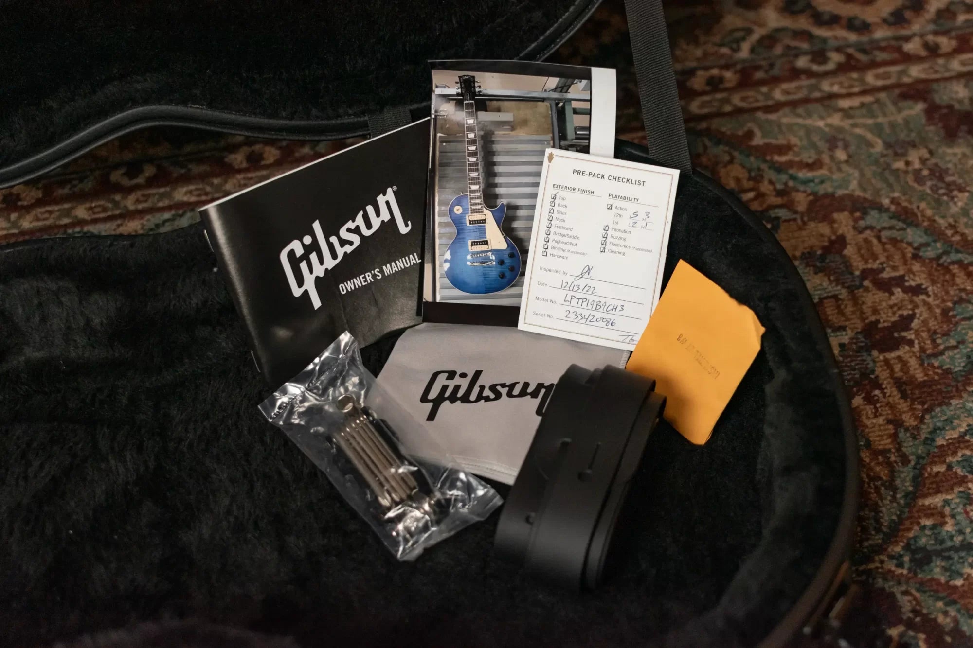 Gibson Traditional Pro V Les Paul - Blueberry Burst with Hardshell Case - Used