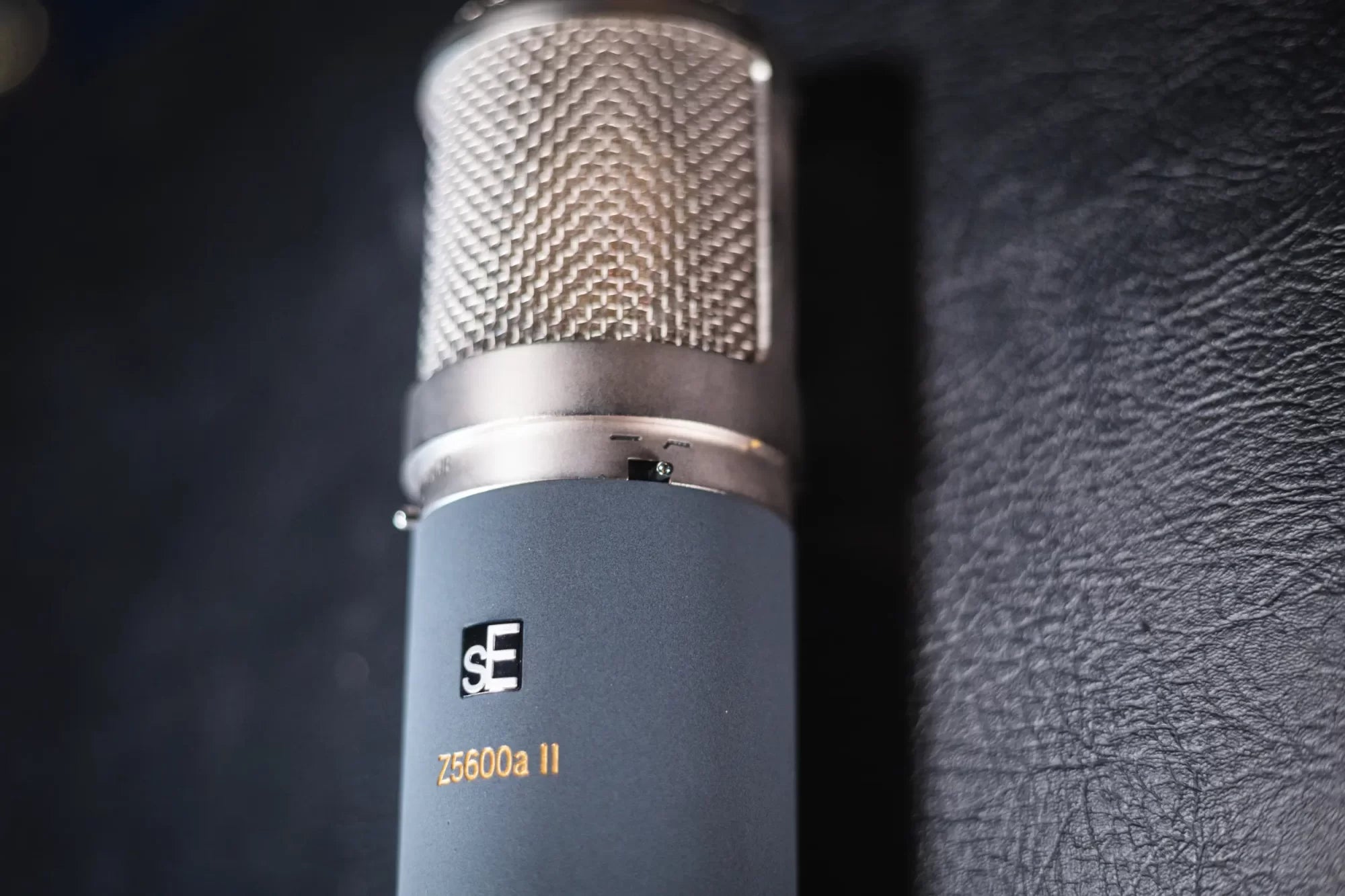 (RTO) SE Electronics Z5600a II Tube Microphone - Used