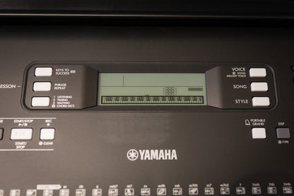 Yamaha PSR-EW310 76-Key Portable Keyboard B-STOCK