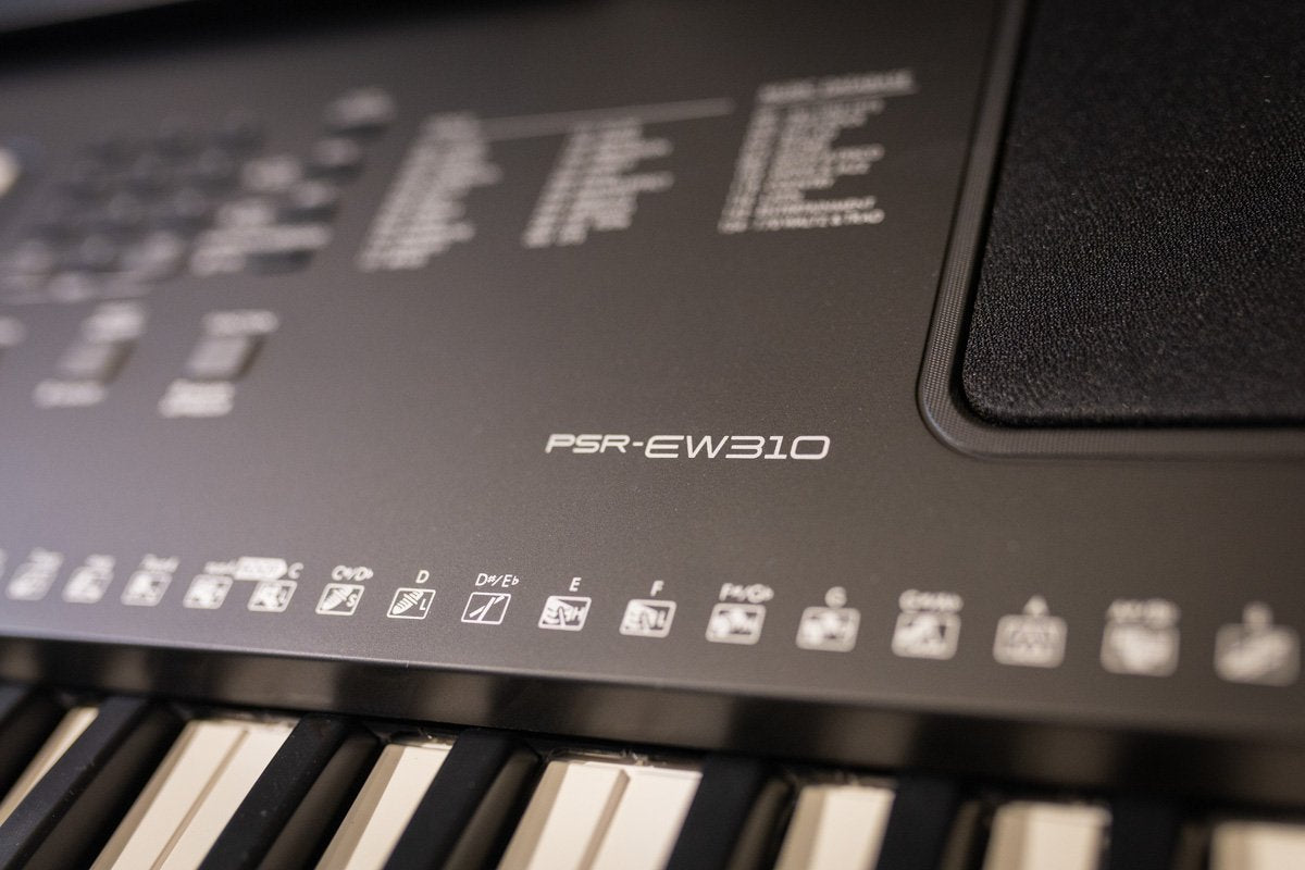 Yamaha PSR-EW310 76-Key Portable Keyboard B-STOCK