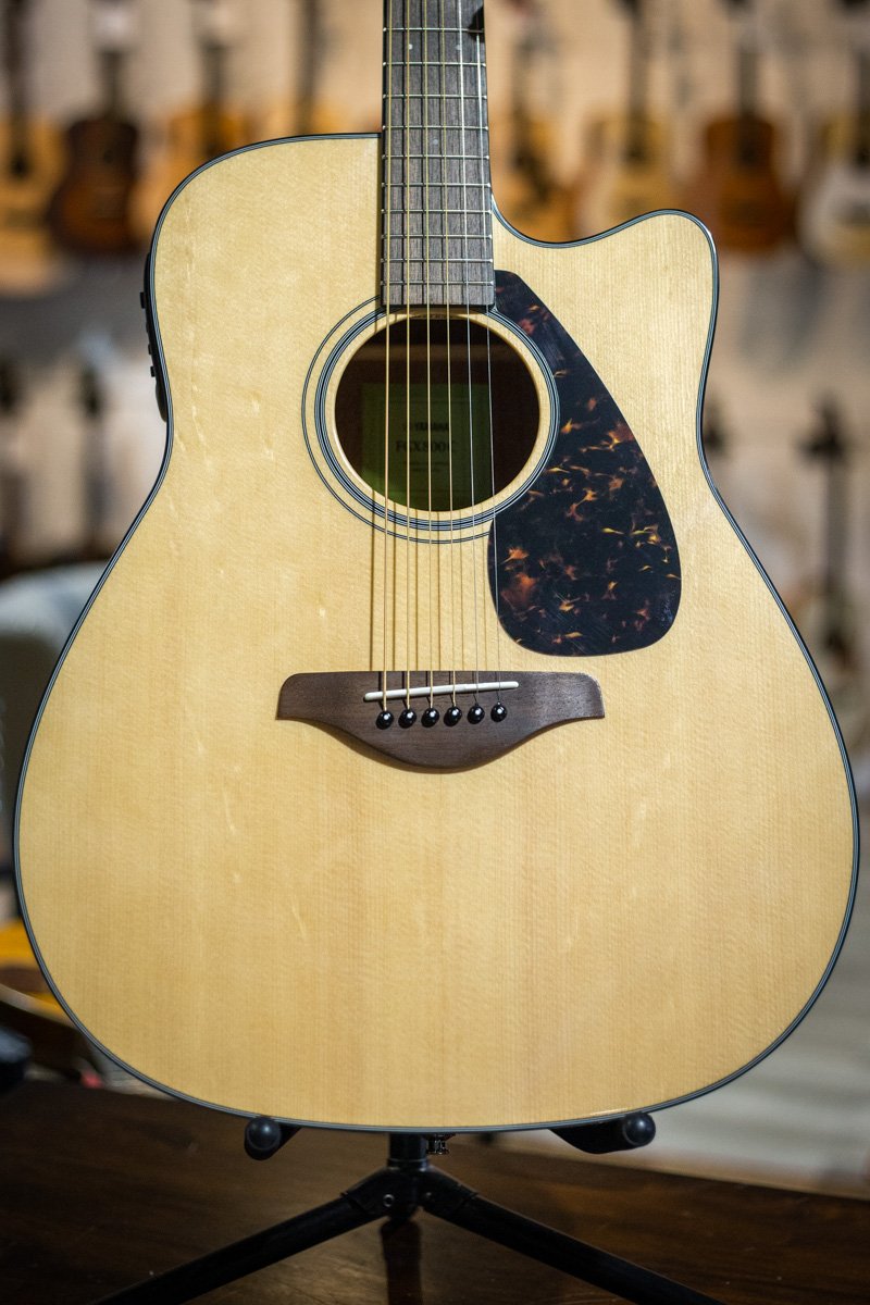 Yamaha FGX800C Dreadnought Acoustic-Electric Guitar