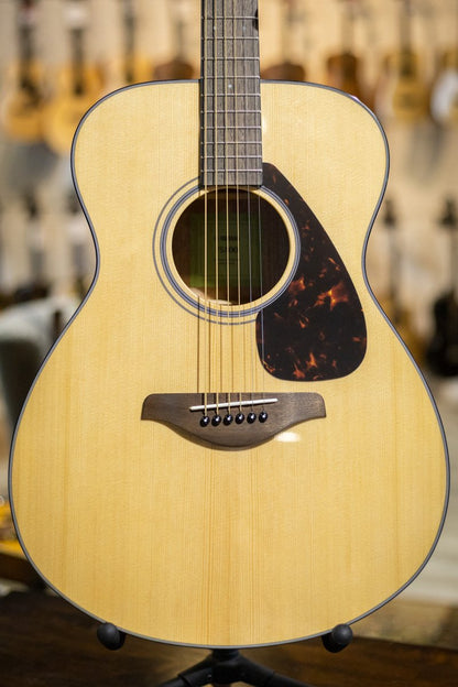 Yamaha FS800 Concert Acoustic Guitar