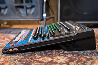 Yamaha MG20XU 20-Channel Mixer with Effects
